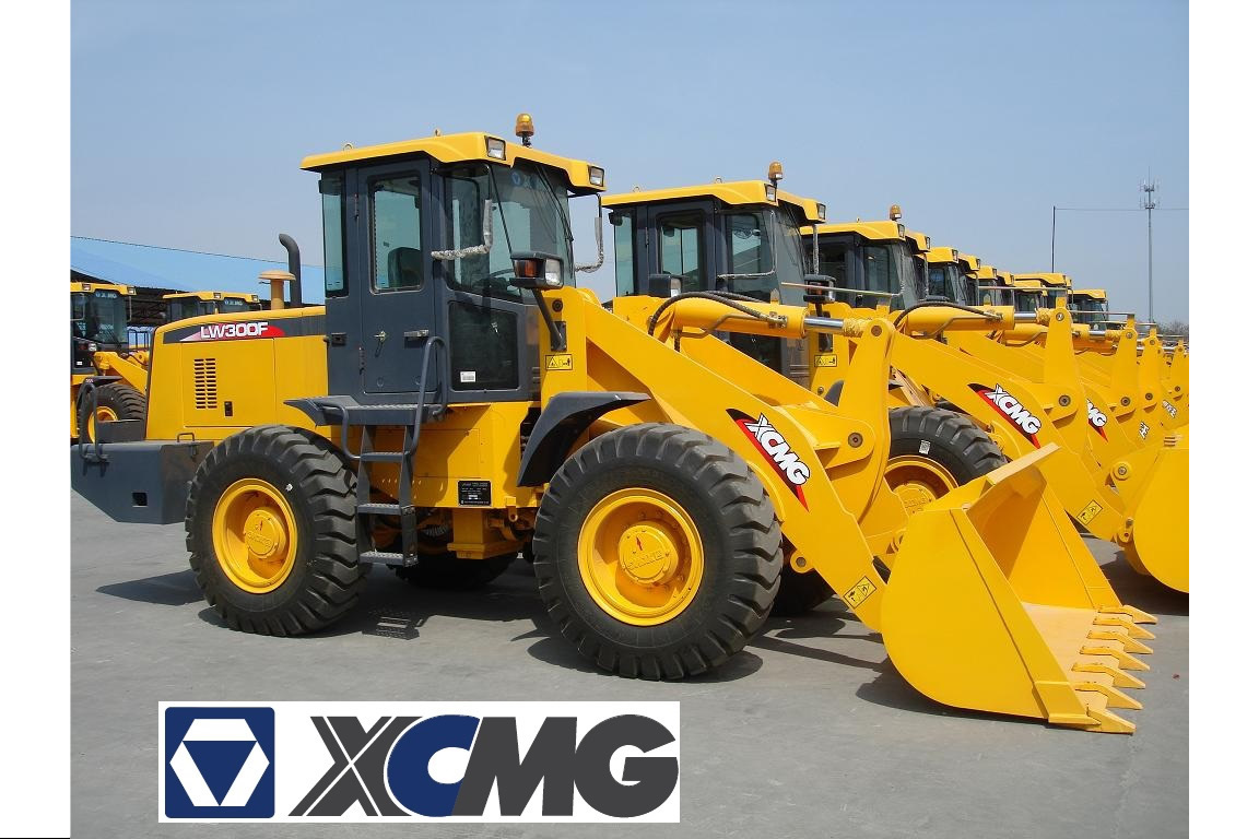 Фронтальный погрузчик xcmg. XCMG lw300f. Фронтальный погрузчик XCMG lw300f. Погрузчик фронтальный Китай XCMG lw300f. Китайский погрузчик f300.